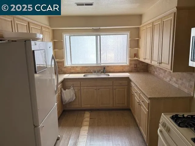 4044 Chestnut Ave, Concord, California 94519