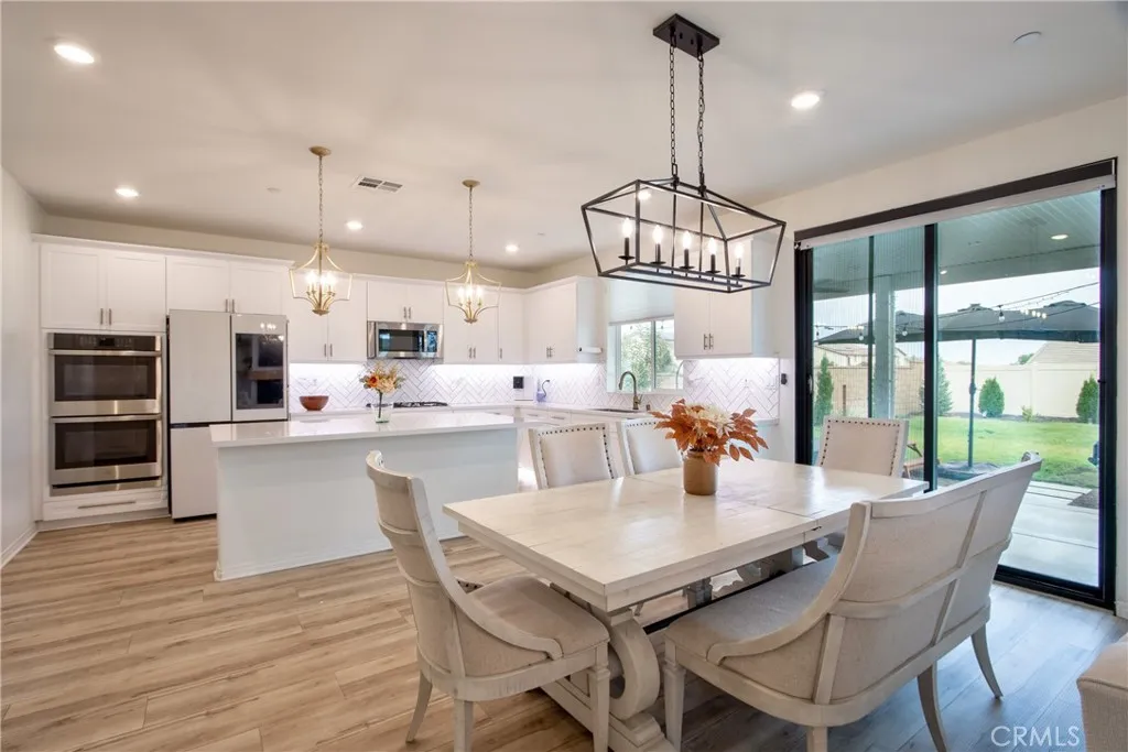 33063 Table Rock Drive, Winchester, California 92596 home-pic-8