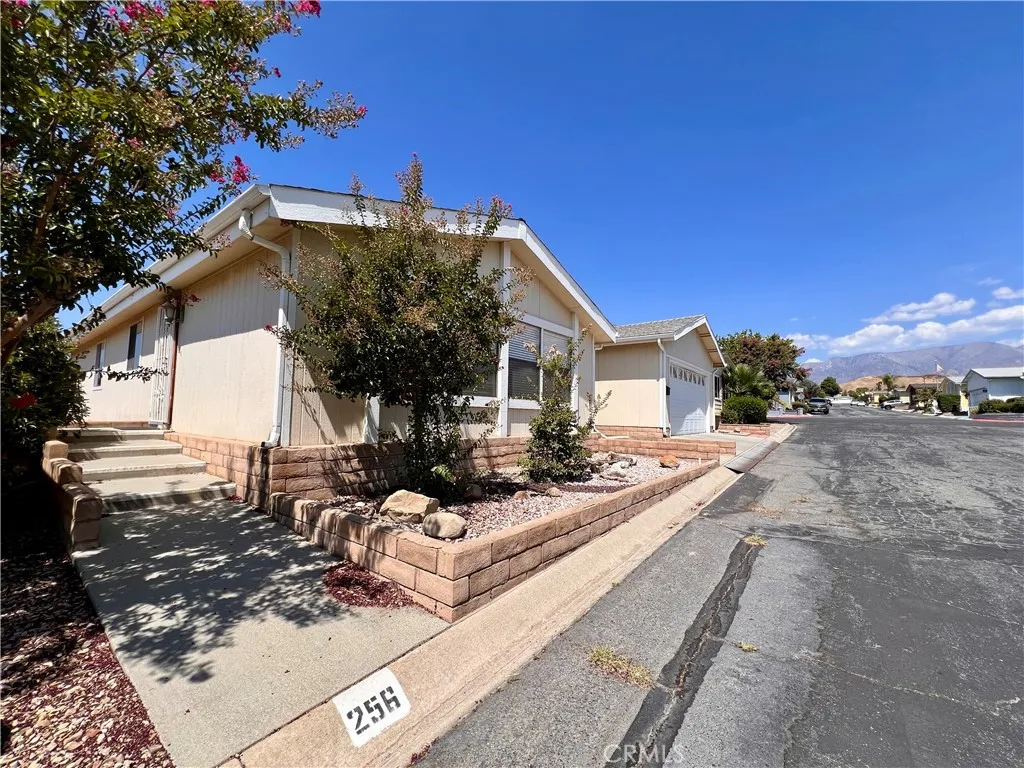 3800 W Wilson Street 256, Banning, California 92220, 2 Bedrooms Bedrooms, ,2 BathroomsBathrooms,Residential,For Sale,Wilson,IV25195445