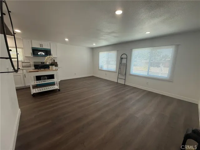 13870 Riviera Drive, Victorville, California 92395