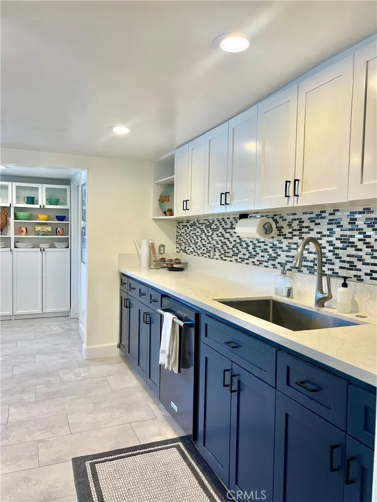 1767 W Chandeleur Drive, San Pedro, California 90732 home-pic-25