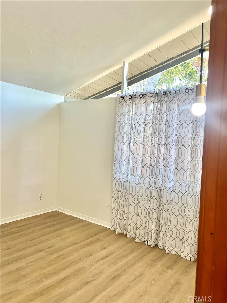 1767 W Chandeleur Drive, San Pedro, California 90732 home-pic-18