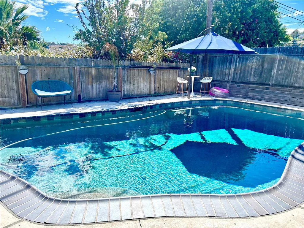 1767 W Chandeleur Drive, San Pedro, California 90732 home-pic-0