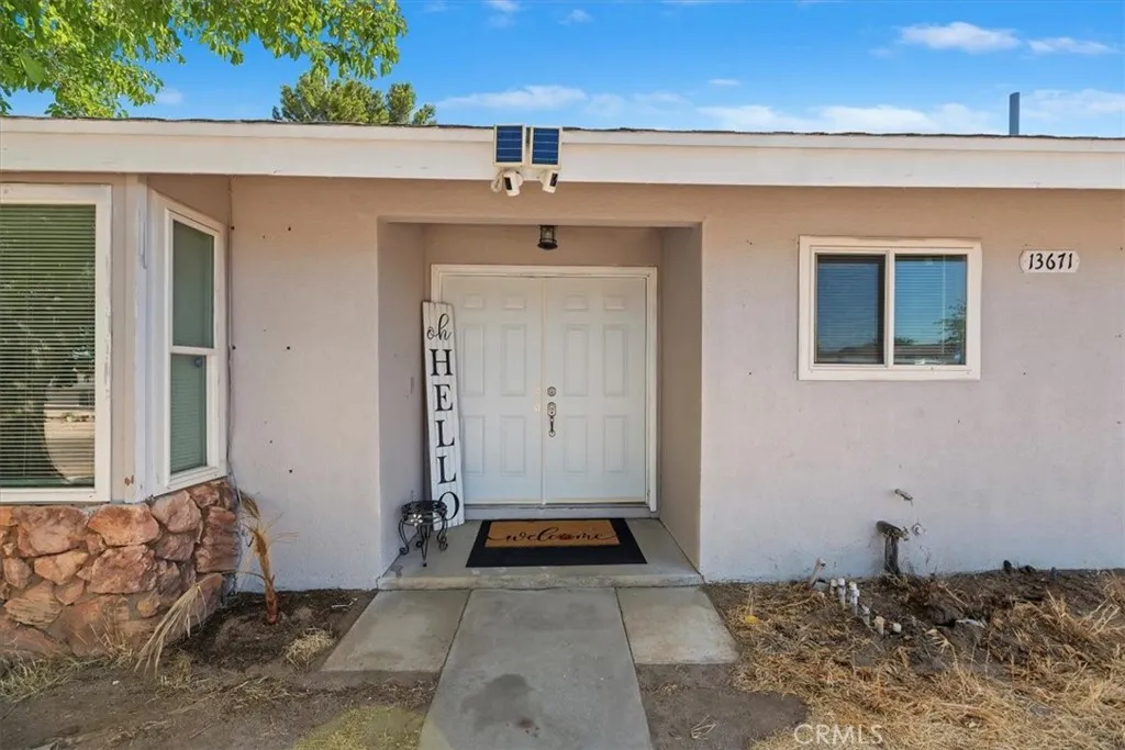 13671 Westwood Drive, Victorville, California 92395 home-pic-8