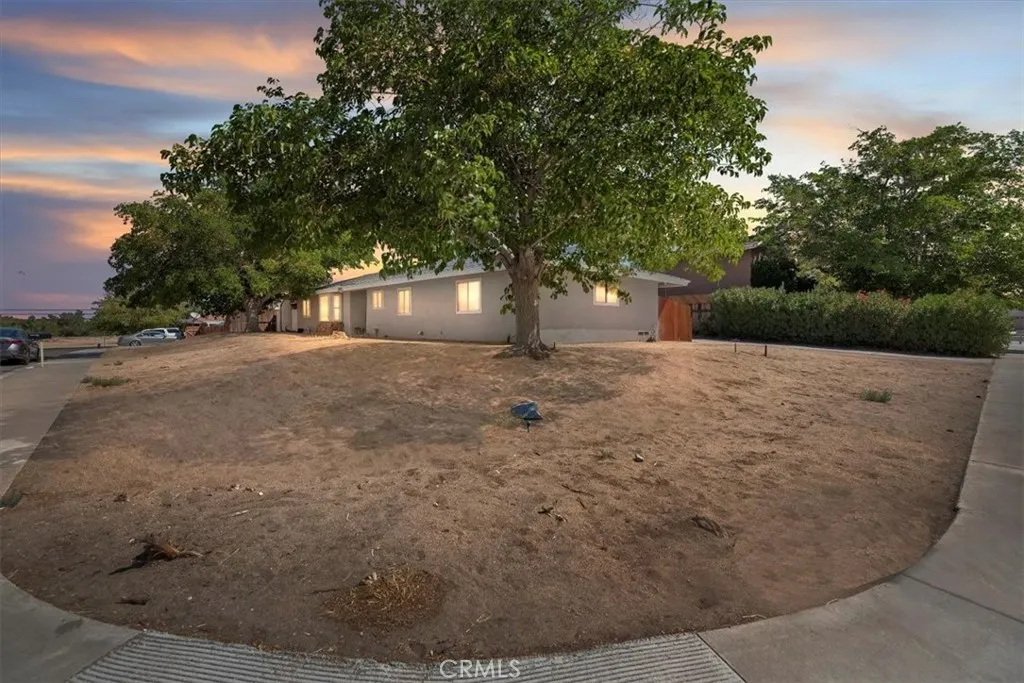 13671 Westwood Drive, Victorville, California 92395 home-pic-2