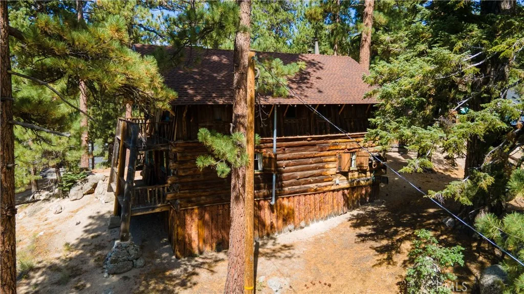 39342 Mohawk Drive, Fawnskin, California 92333 home-pic-39
