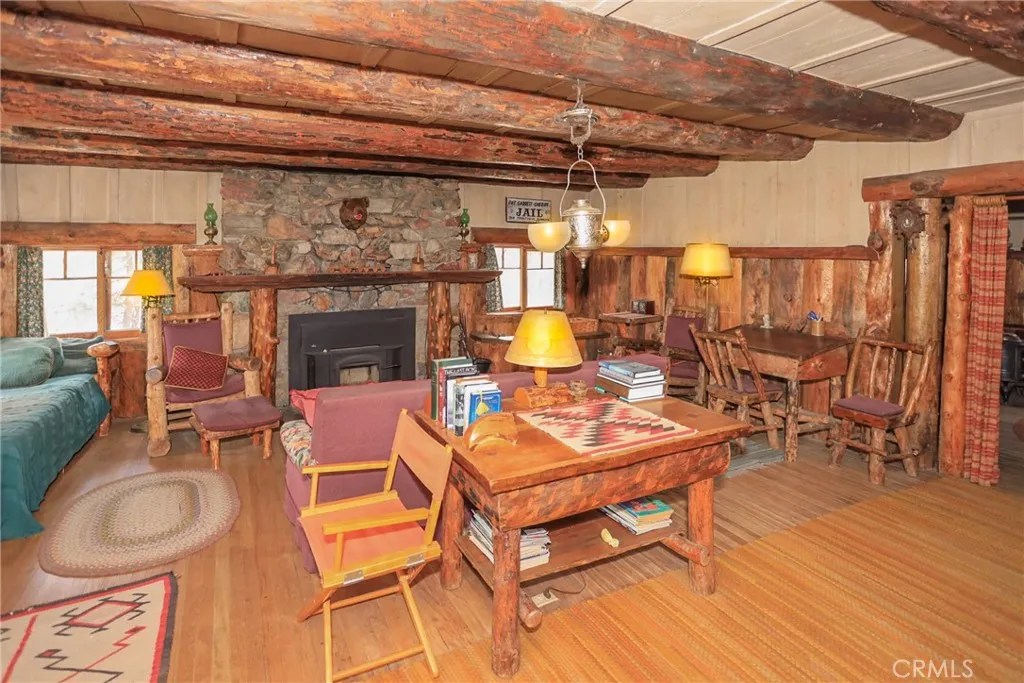 39342 Mohawk Drive, Fawnskin, California 92333 home-pic-20
