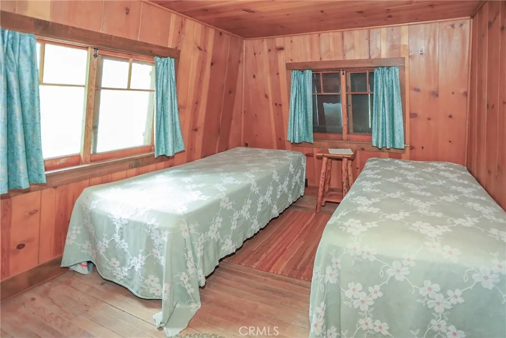 39342 Mohawk Drive, Fawnskin, California 92333 home-pic-21