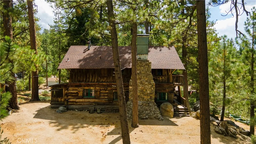 39342 Mohawk Drive, Fawnskin, California 92333 home-pic-2