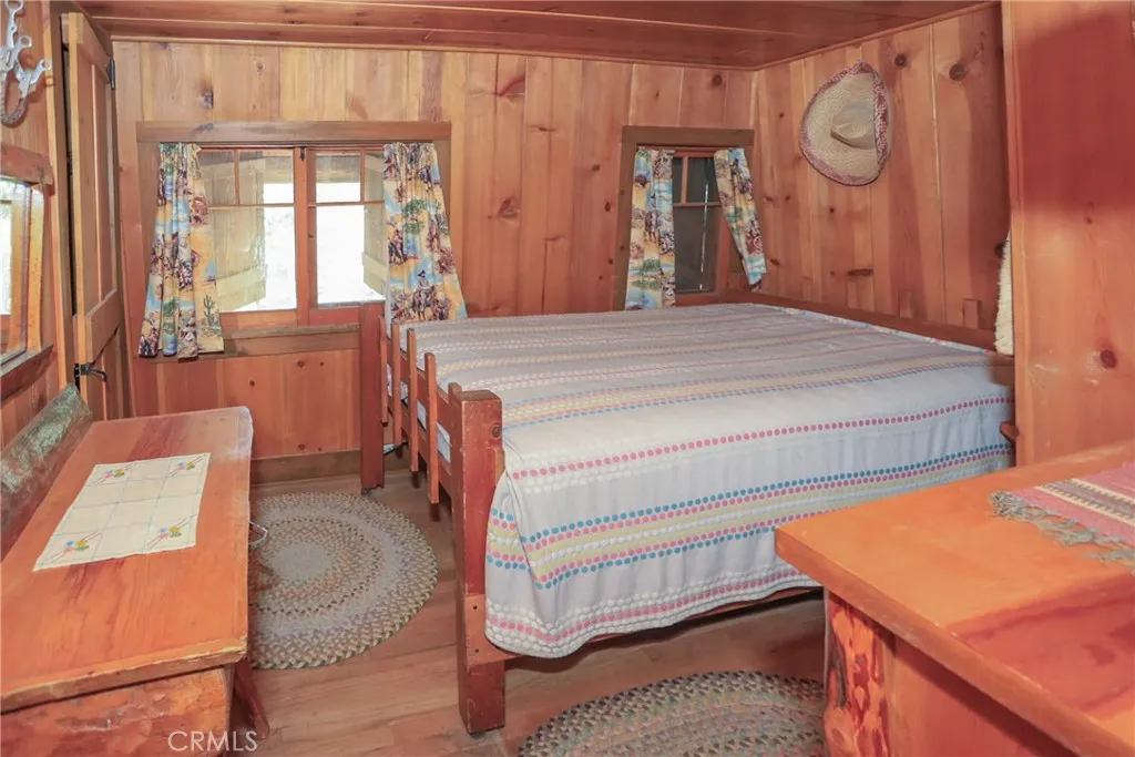 39342 Mohawk Drive, Fawnskin, California 92333 home-pic-23