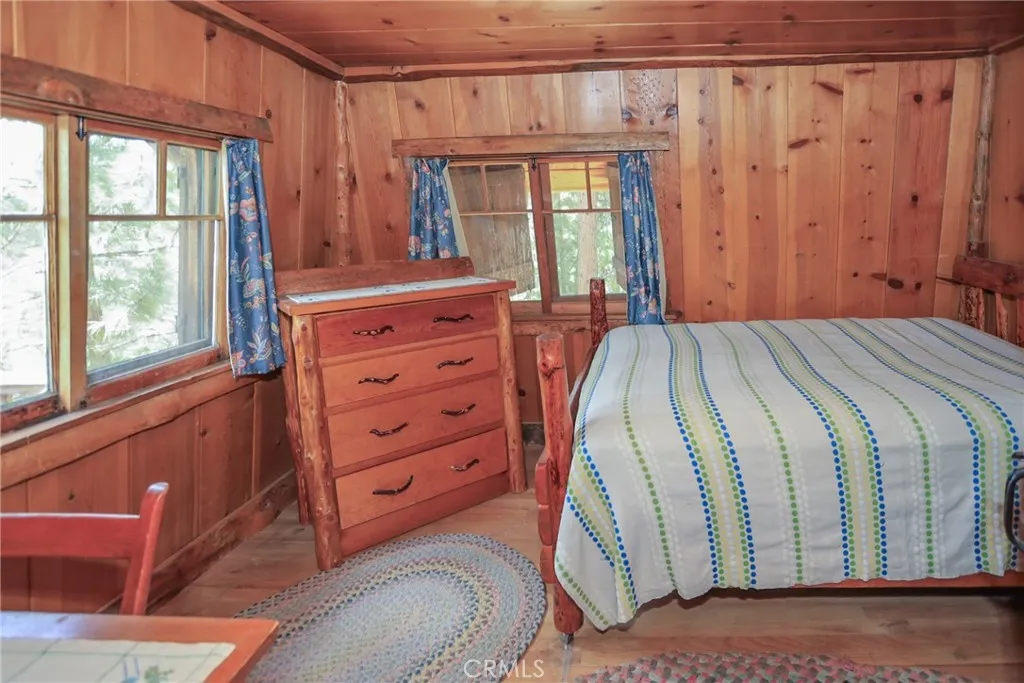 39342 Mohawk Drive, Fawnskin, California 92333 home-pic-24