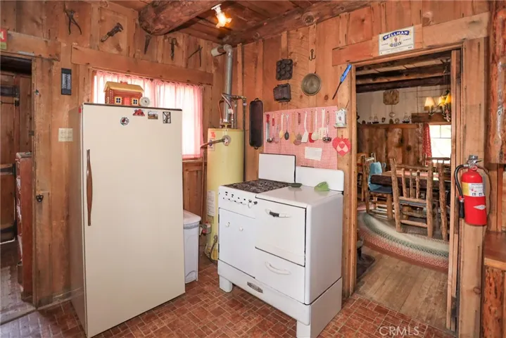 39342 Mohawk Drive, Fawnskin, California 92333