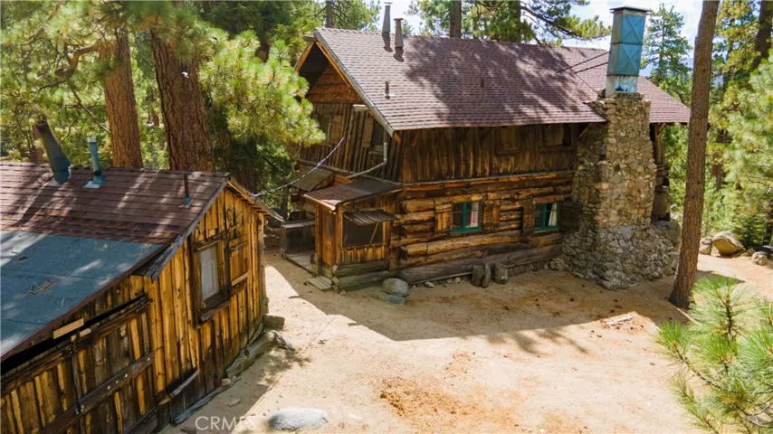 39342 Mohawk Drive, Fawnskin, California 92333