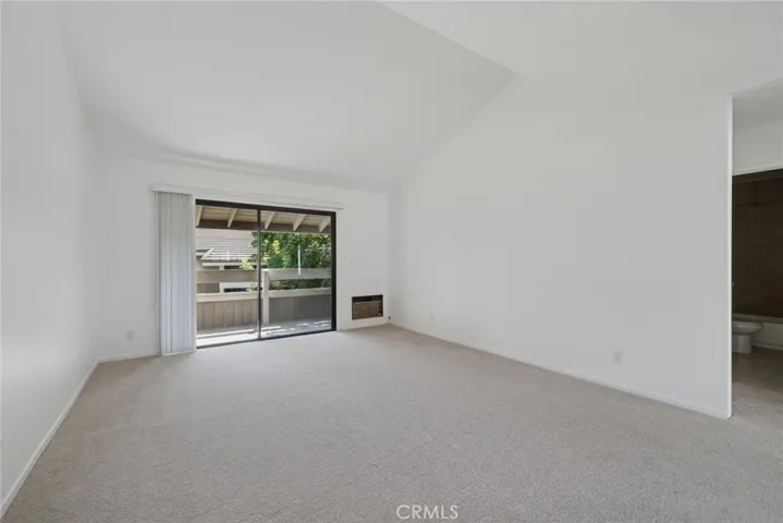 82 Streamwood, Irvine, California 92620