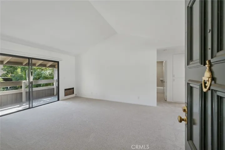82 Streamwood, Irvine, California 92620
