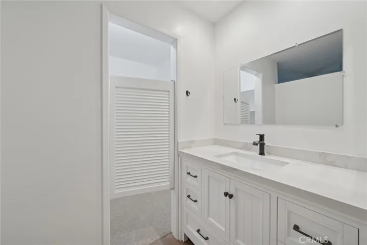 82 Streamwood, Irvine, California 92620