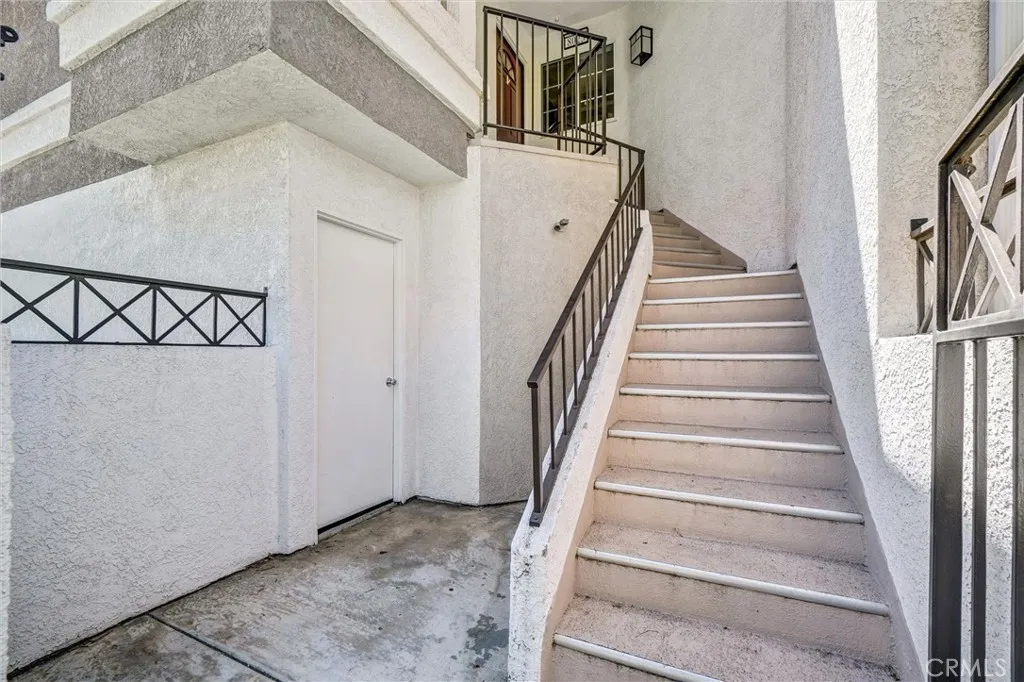 8025 E Sandstone Drive, Anaheim, California 92808 home-pic-8