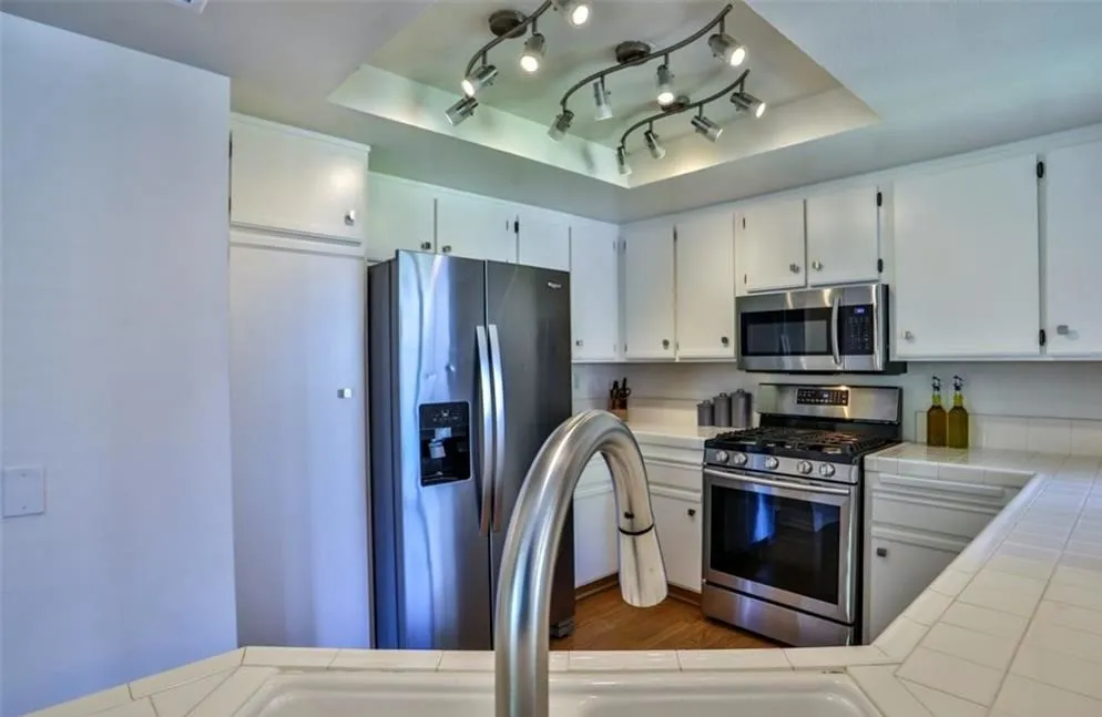 8025 E Sandstone Drive, Anaheim, California 92808 home-pic-15