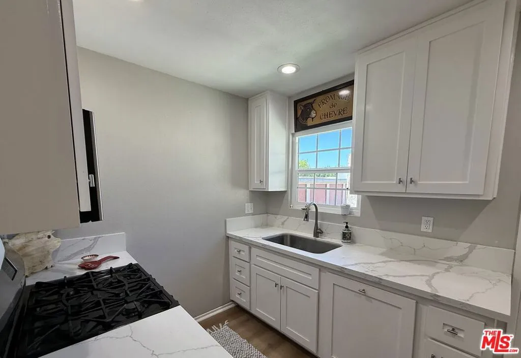 461 E 234th Walk 1/8, Carson, California 90745 home-pic-6