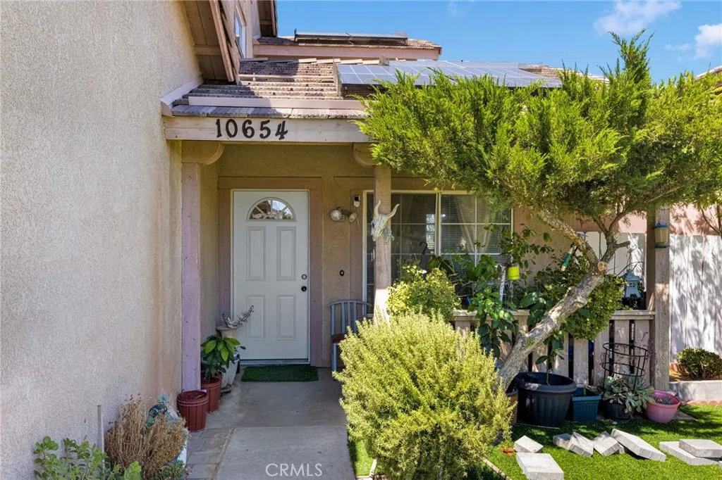 10654 Alton Place, Adelanto, California 92301 home-pic-2