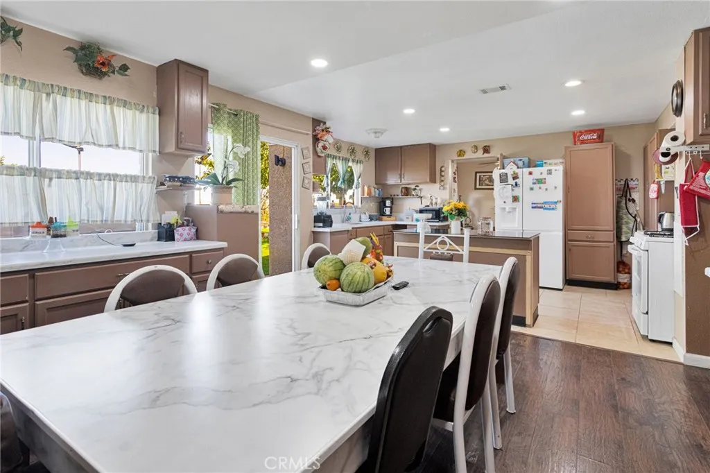 10654 Alton Place, Adelanto, California 92301 home-pic-7