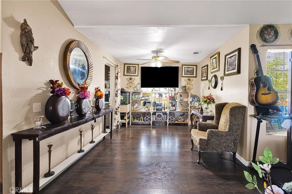 10654 Alton Place, Adelanto, California 92301 home-pic-5