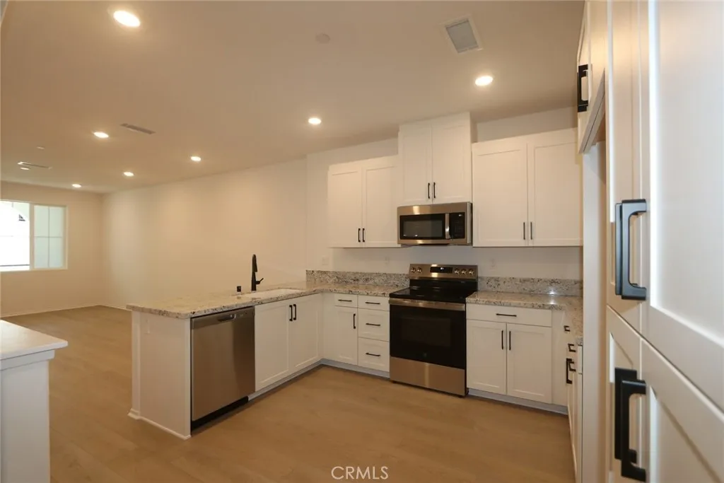 16126 Spicebush Lane, Chino, California 91708 home-pic-2