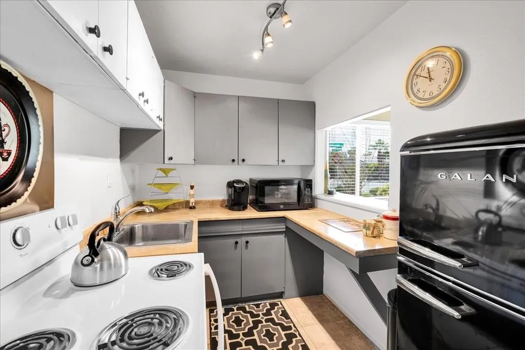 48485 Prairie Drive, Palm Desert, California 92260 home-pic-34