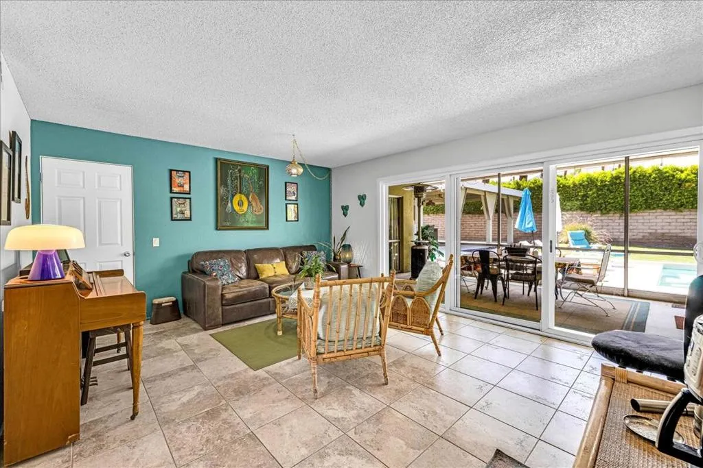 48485 Prairie Drive, Palm Desert, California 92260 home-pic-19