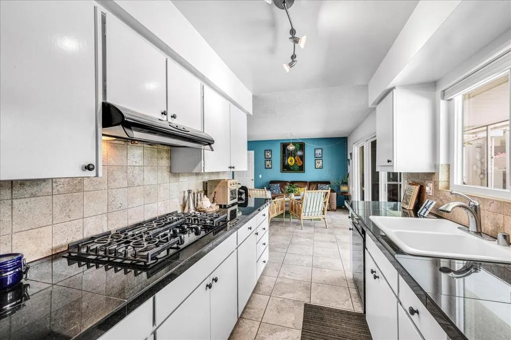 48485 Prairie Drive, Palm Desert, California 92260 home-pic-15