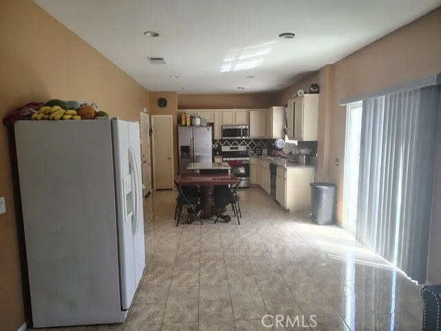 1345 Gordon Court, Beaumont, California 92223 home-pic-5