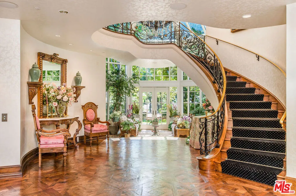 25010 Thousand Peaks Road, Calabasas, California 91302 home-pic-5