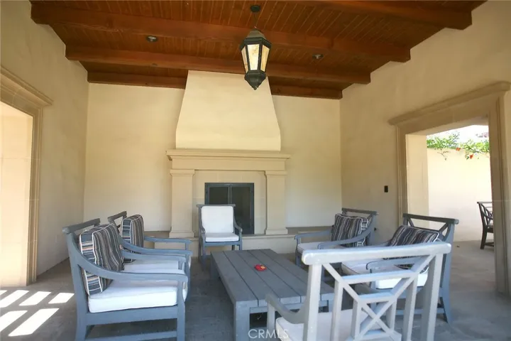 204 Sutters, Irvine, California 92602