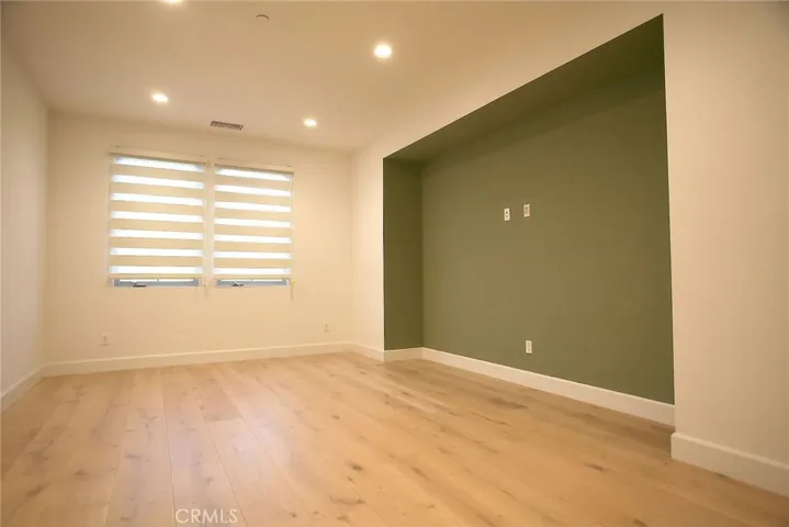 204 Sutters, Irvine, California 92602