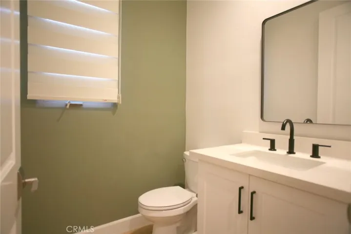 204 Sutters, Irvine, California 92602