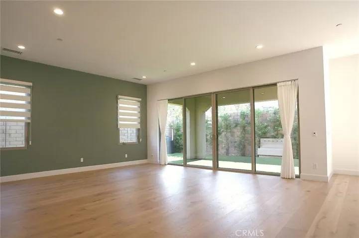 204 Sutters, Irvine, California 92602