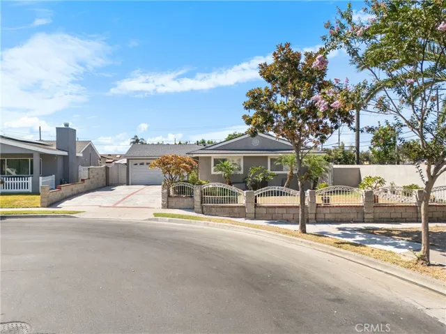 5502 Kanel Circle, Cypress, California 90630