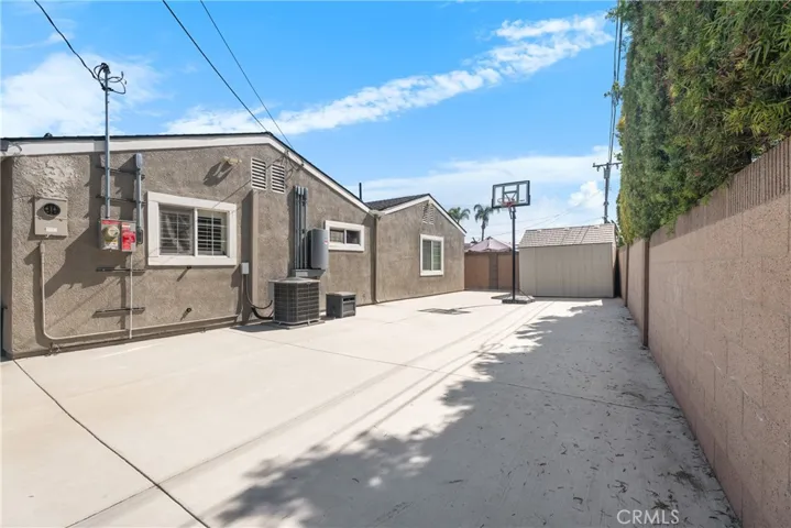 5502 Kanel Circle, Cypress, California 90630