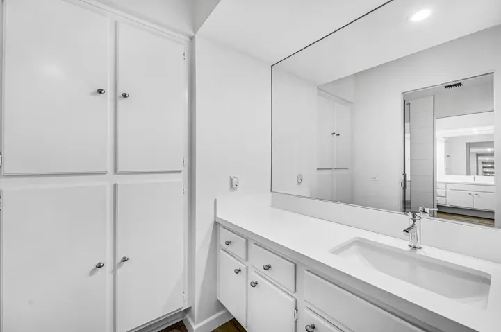 447-Sunningdale-Dr-40