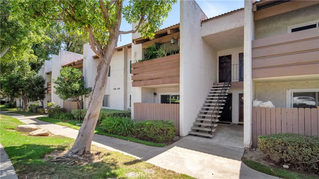 17522 Vandenberg Lane 3, Tustin, California 92780 home-pic-7