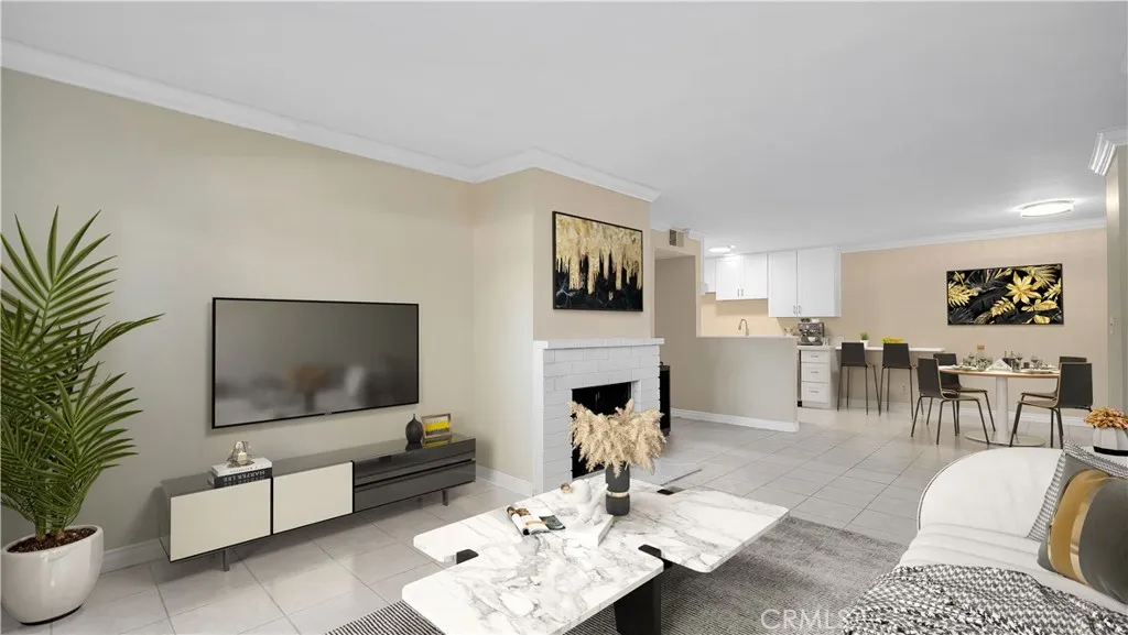 17522 Vandenberg Lane 3, Tustin, California 92780 home-pic-0