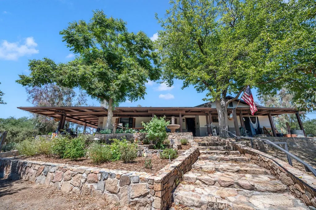 17705 Rodeo Road, Lake Elsinore, California 92530, 3 Bedrooms Bedrooms, ,2 BathroomsBathrooms,Residential,For Sale,Rodeo,OC25195608