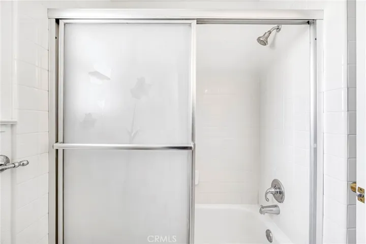 1725 Dennis Avenue, Clovis, California 93611