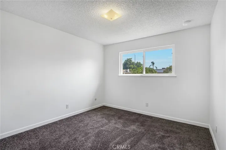 1725 Dennis Avenue, Clovis, California 93611