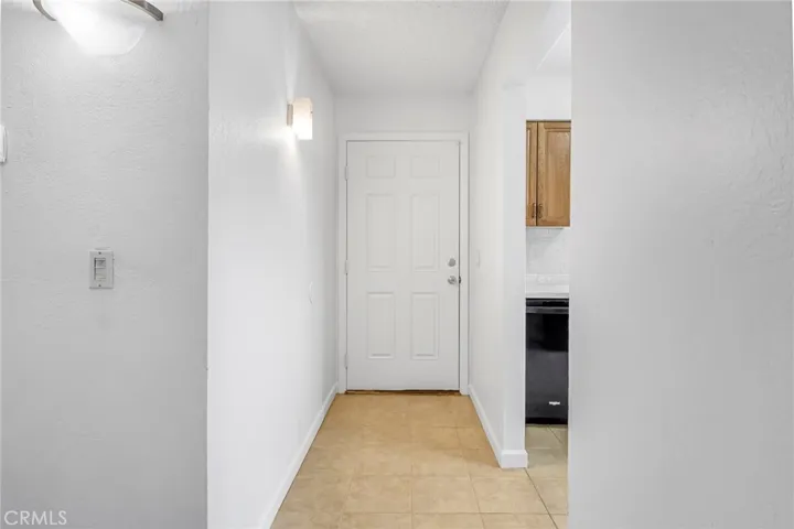 1725 Dennis Avenue, Clovis, California 93611