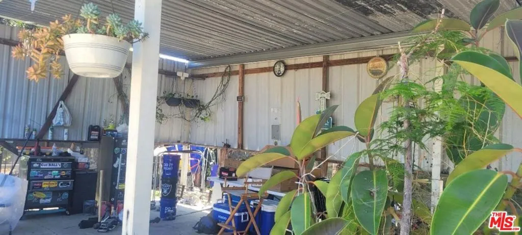5102 Cimarron Street, Los Angeles, California 90062 home-pic-2