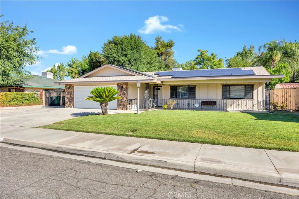 41574 Lomas Street, Hemet, California 92544, 3 Bedrooms Bedrooms, ,2 BathroomsBathrooms,Residential,For Sale,Lomas,SW25193940