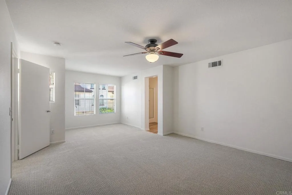 5005 Codorniz Way 8, Oceanside, California 92057 home-pic-14