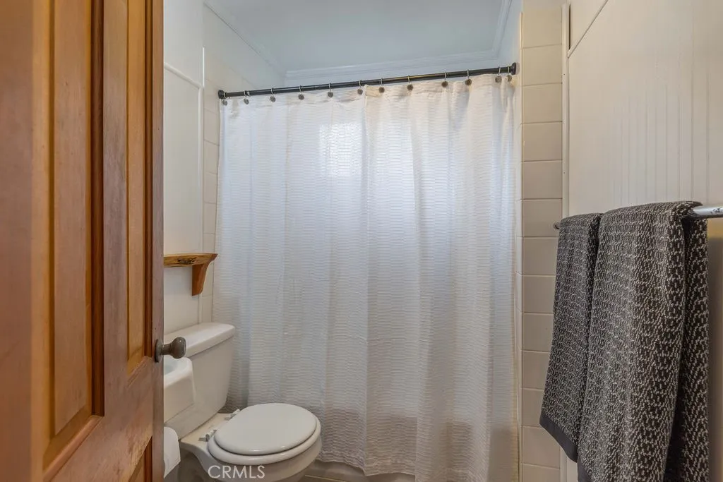 39335 N Shore Drive, Fawnskin, California 92333 home-pic-24