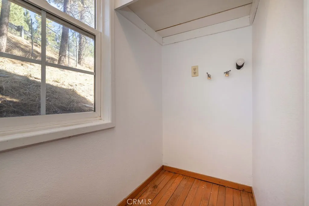 39335 N Shore Drive, Fawnskin, California 92333 home-pic-23